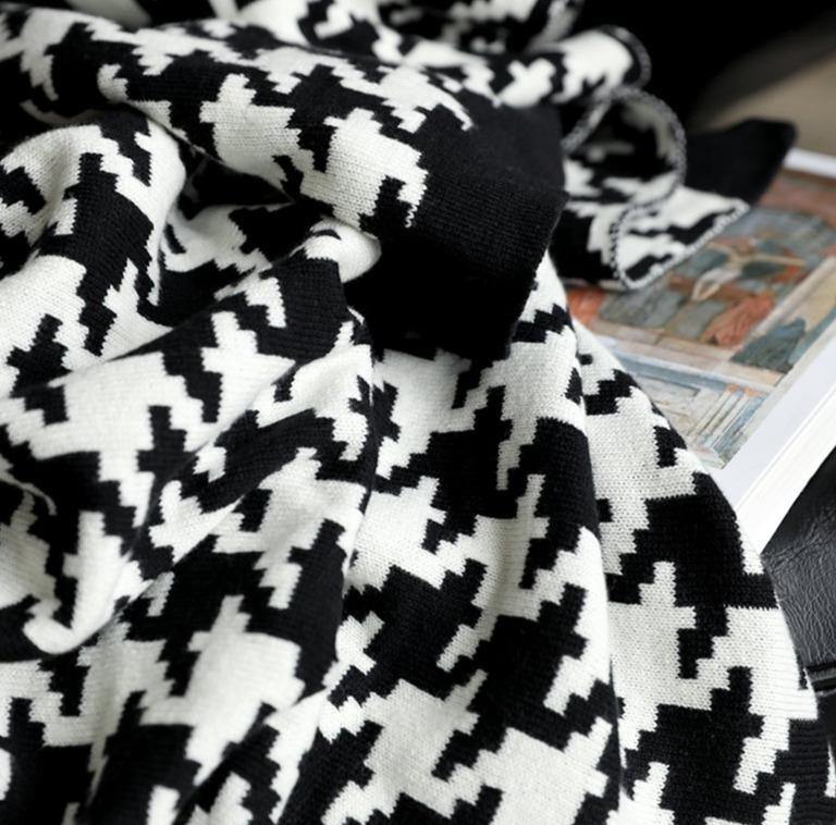 Classic Pied De Poule Throw Blanket -- Delicors