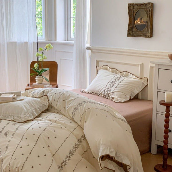 Embroidered Leaf Quilt Cover Set -Bedding- Delicors