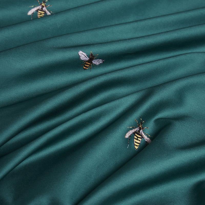 Gold Bee Bedding Set -- Delicors