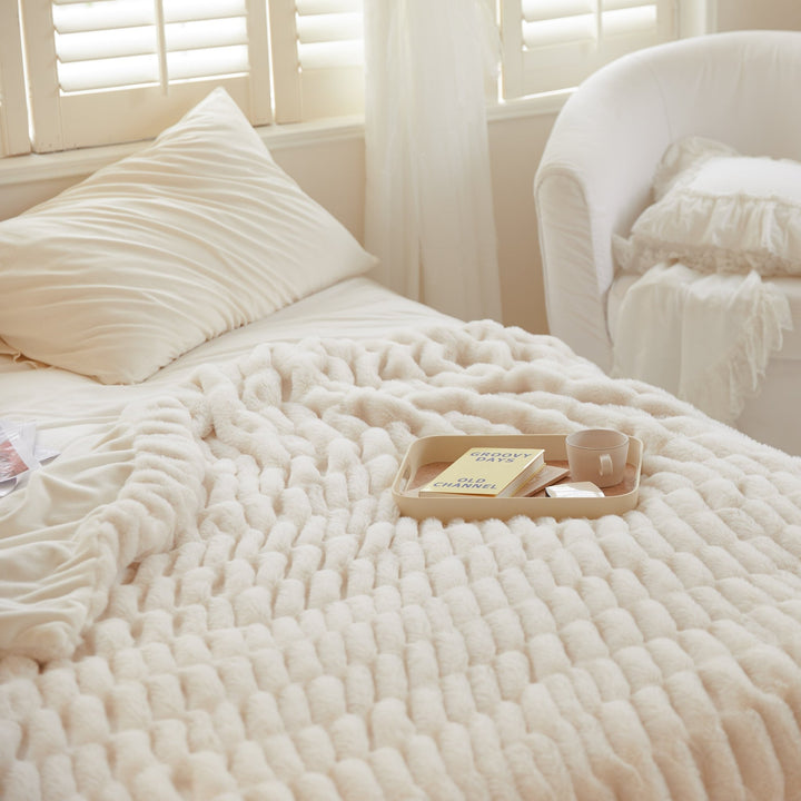 Marie Puffed Blanket Collection -Throw- Delicors