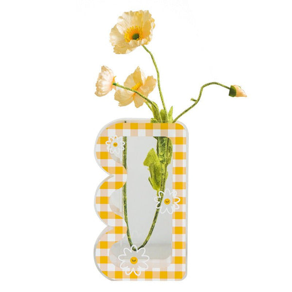 Plaid Wavy Acrylic Vase Collection -- Delicors