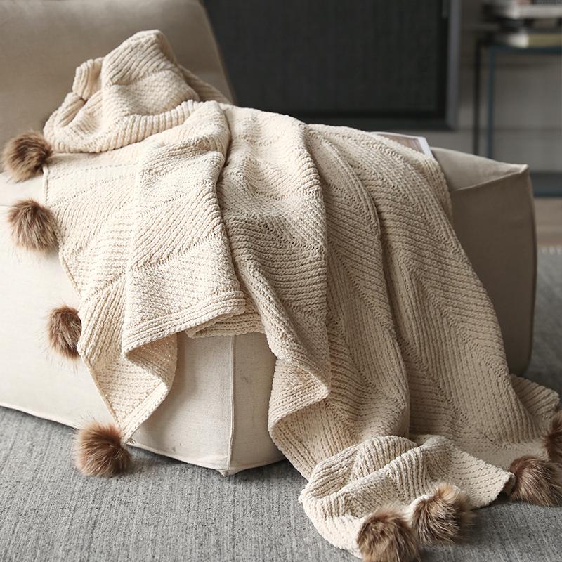 Pom Pom Fur Blanket -Throw- Delicors