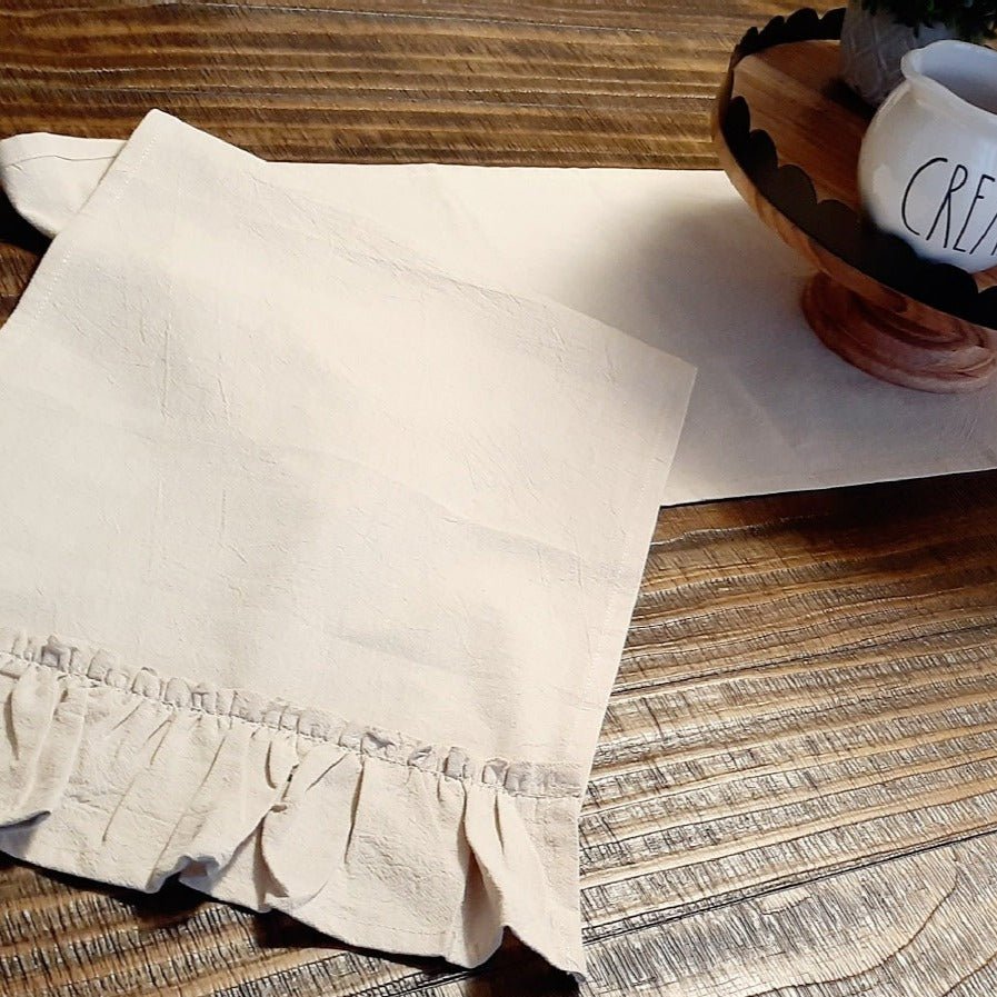 Romantic Thrill Frill Table Runner Collection -Table Runner- Delicors