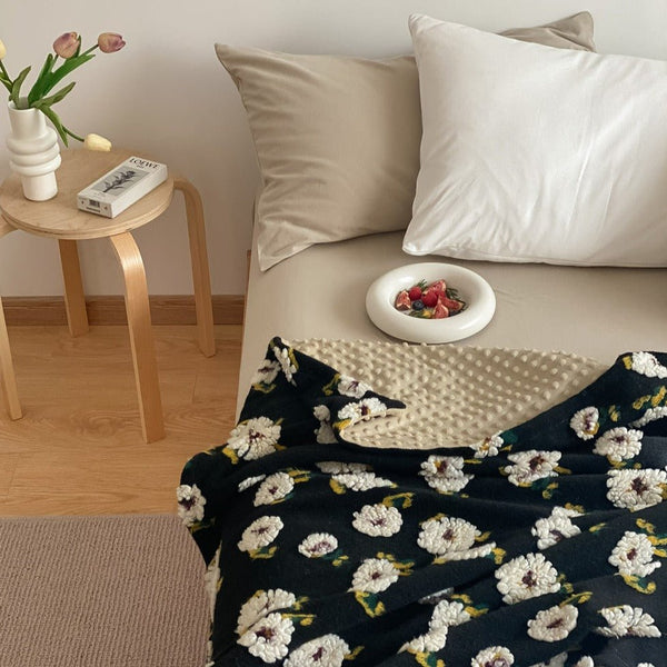 Stitched Floral Blanket -Throw- Delicors
