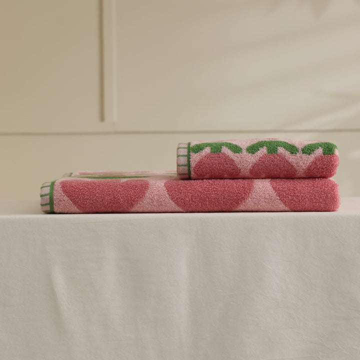 Tulip Heart Towel Set -- Delicors