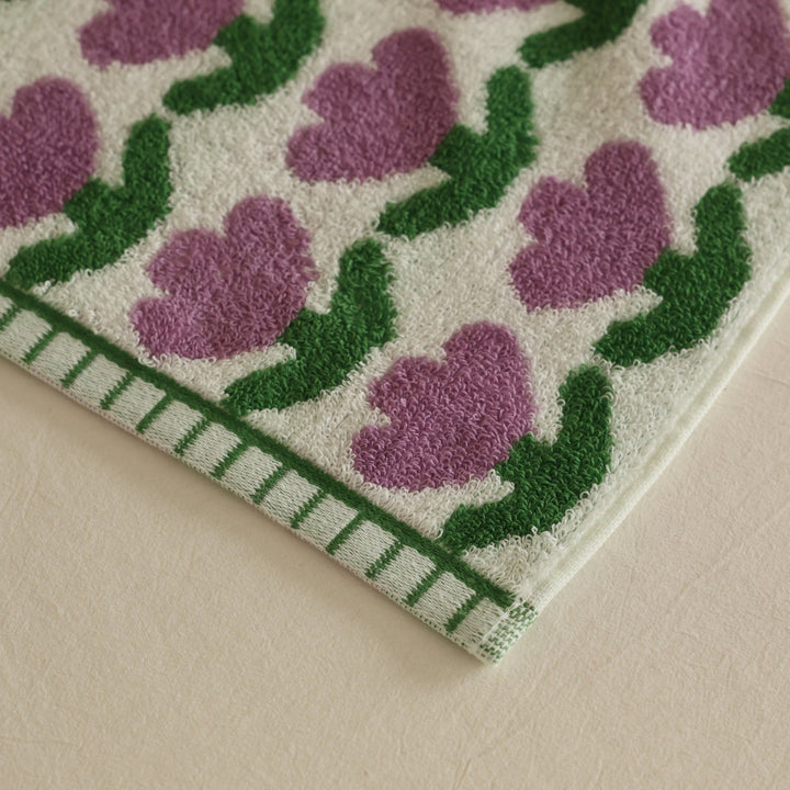 Tulip Heart Towel Set -- Delicors