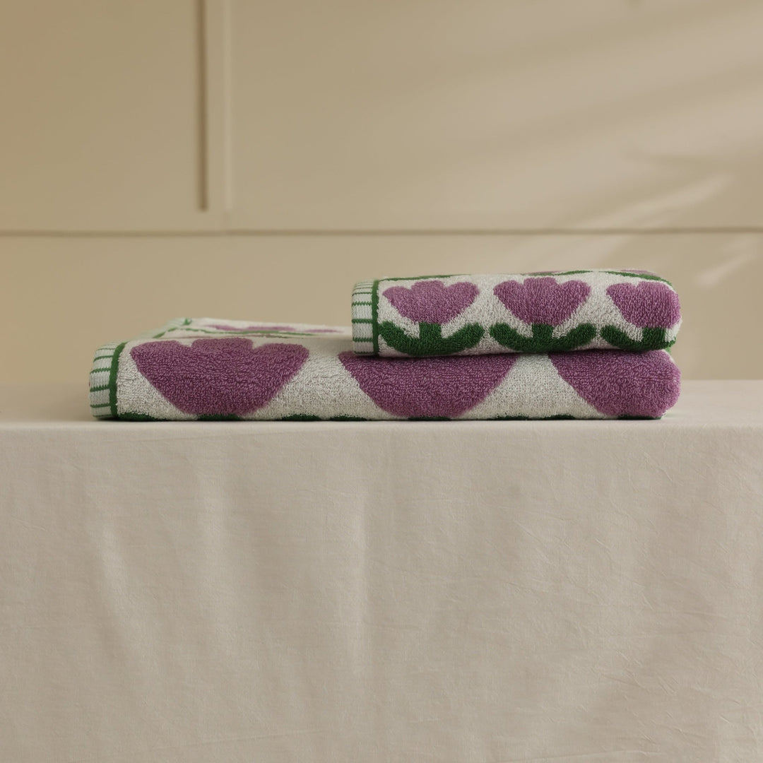 Tulip Heart Towel Set -- Delicors