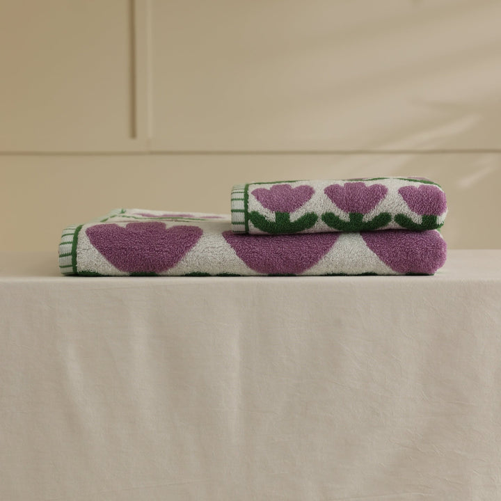 Tulip Heart Towel Set -- Delicors