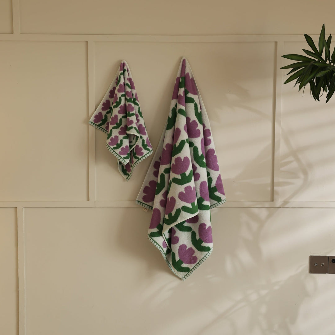 Tulip Heart Towel Set -- Delicors