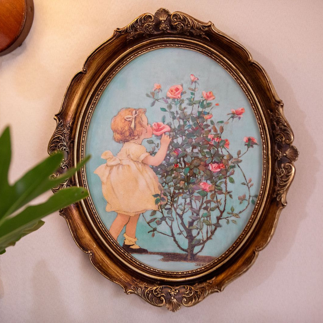 Victoria Hanging Photo Frame