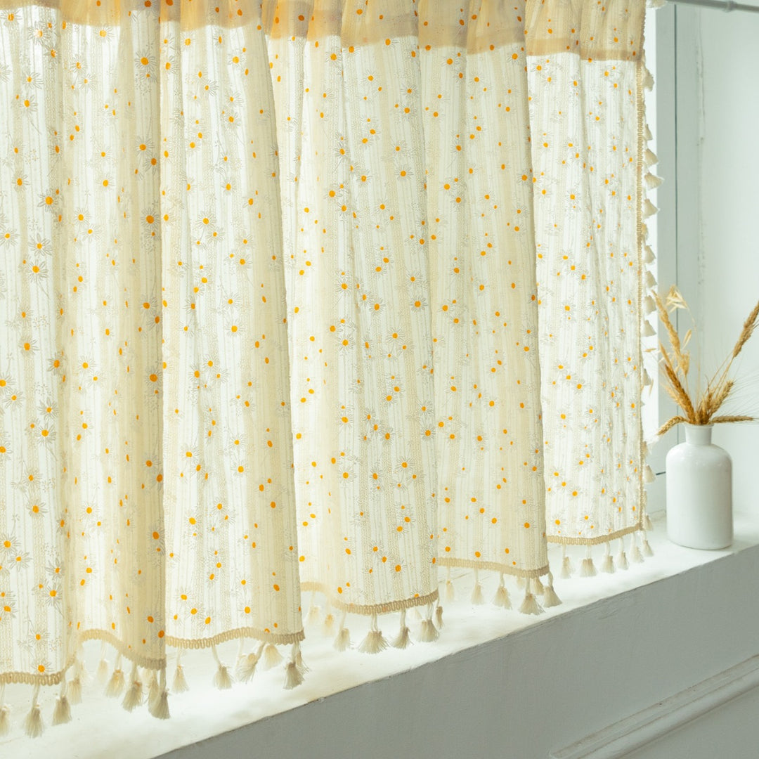 Daisyland Tassel Curtain