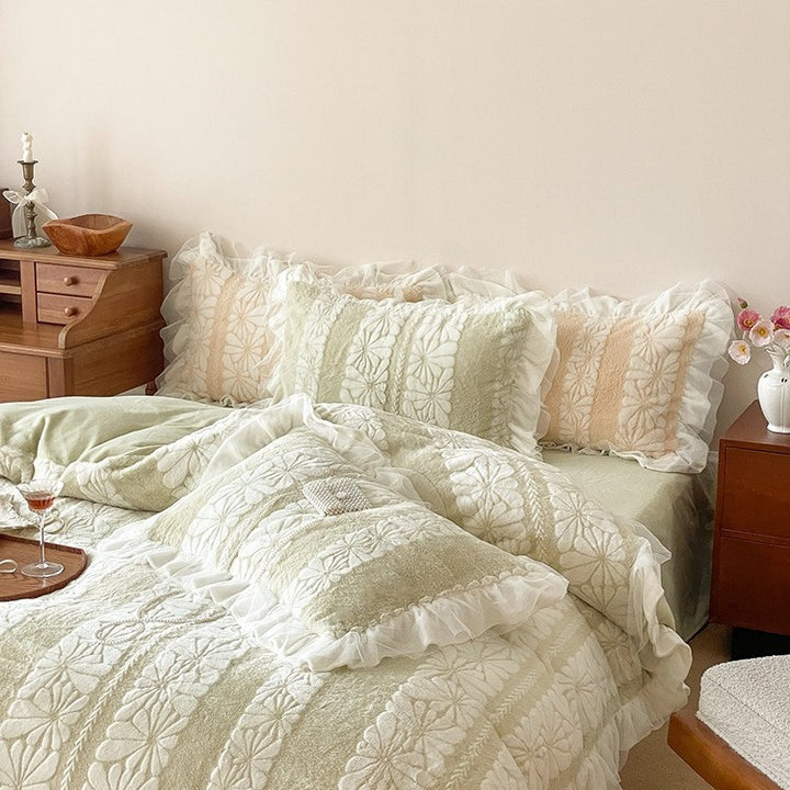 Miss Daisy Bedding Set