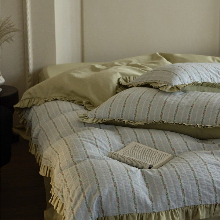 Lawn Party Bedding Set