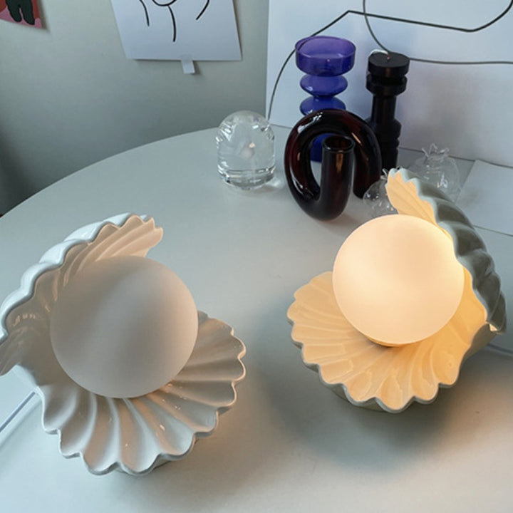 Lustre Shell Table Light