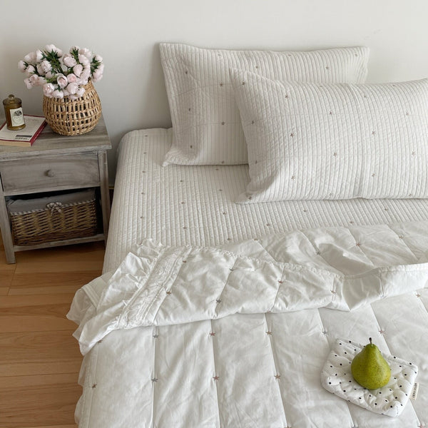 Twinkle Star Summer Quilted Blanket