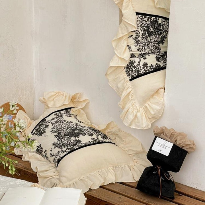 Black Forest Ruffle Bedding Set