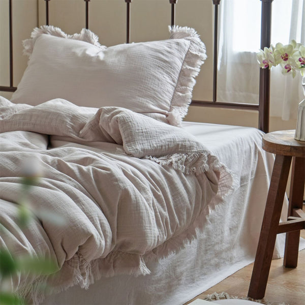 Cloud Tassel Bedding Set