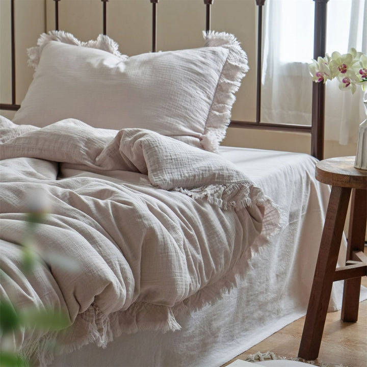 Cloud Tassel Bedding Set