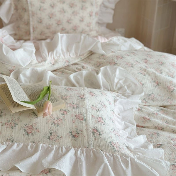Soft Blooming Bedding Set