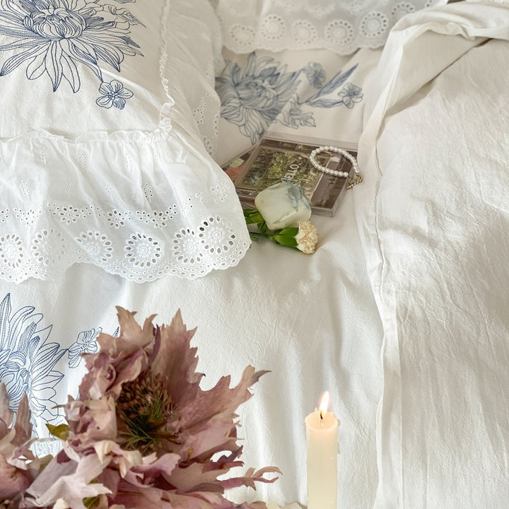 Bloom & Lace Bedding Set