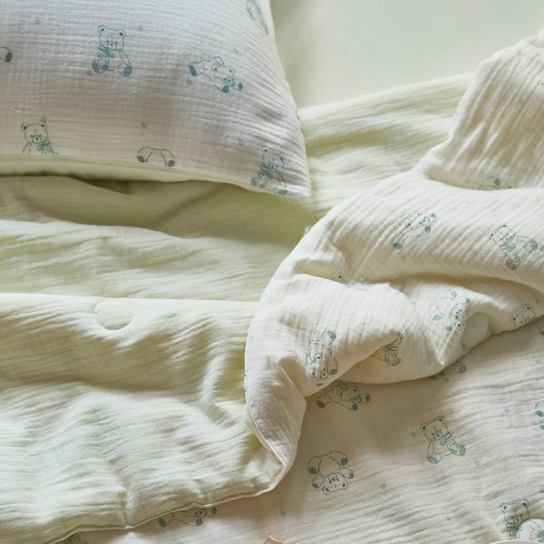 Lovely Bear Summer Quilted Blanket