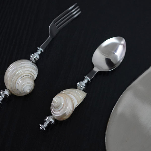 Moonlit White Conch Cutlery Collection