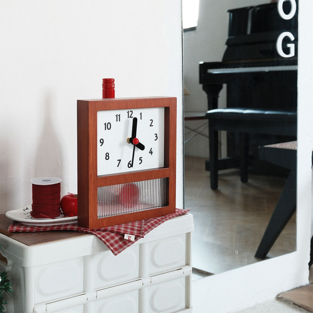 Red Dot Mid-Century Clock