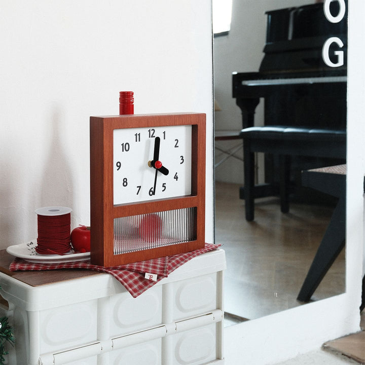 Red Dot Mid-Century Clock