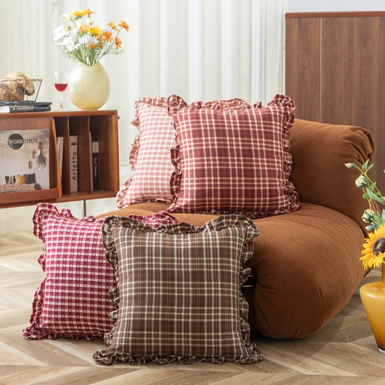 Retro Line Ruffle Cushion