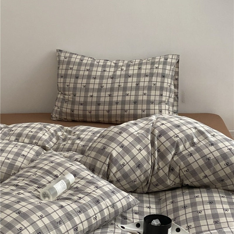 Vintage Line Bow Bedding Set