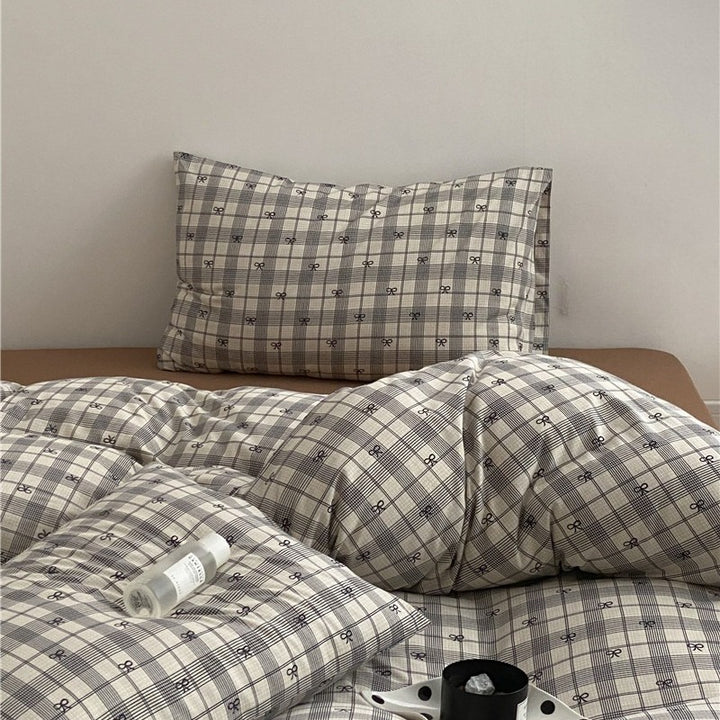 Vintage Line Bow Bedding Set