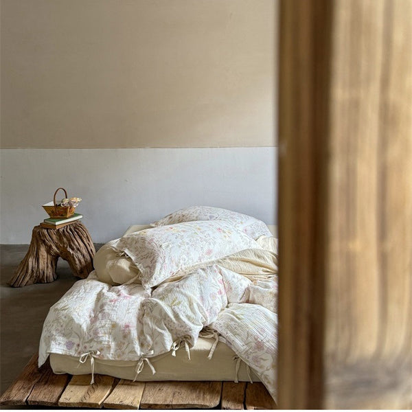 Vivid Floral Bedding Set