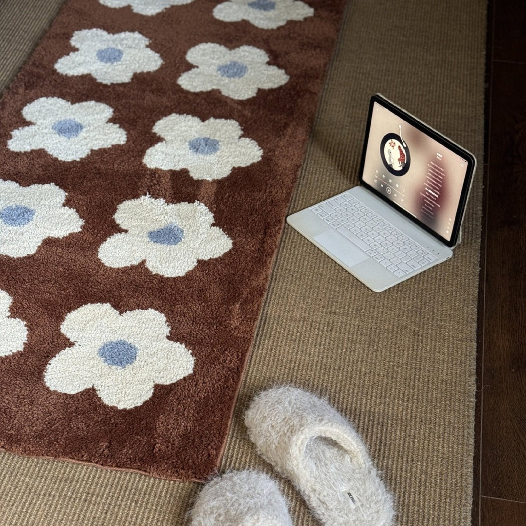 Mocha Daisy Rug