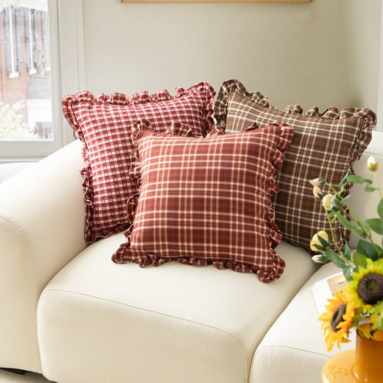 Retro Line Ruffle Cushion