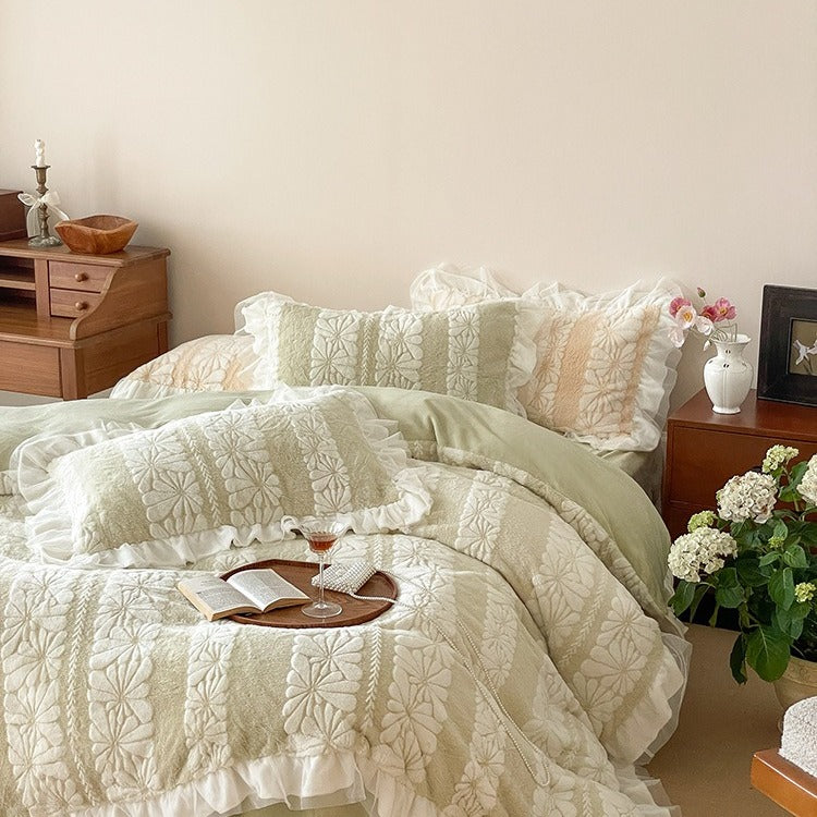 Miss Daisy Bedding Set