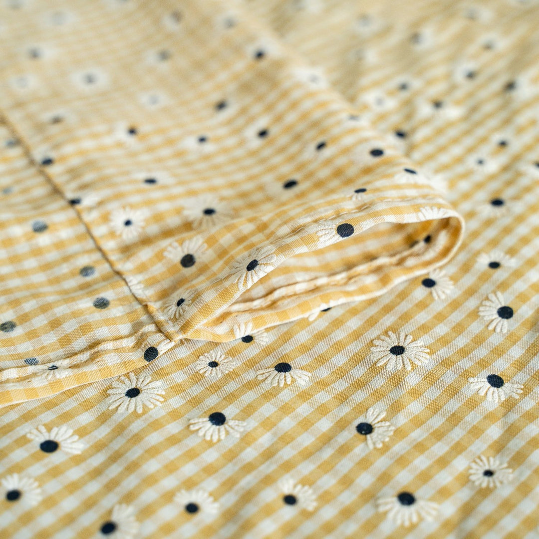 Retro Daisy Gingham Curtain