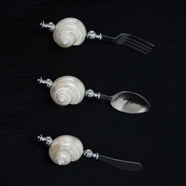Moonlit White Conch Cutlery Collection