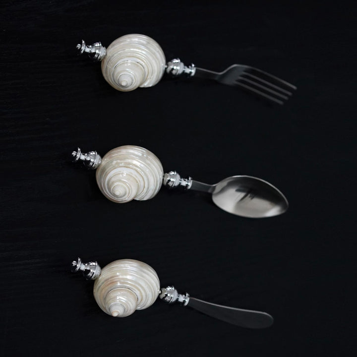 Moonlit White Conch Cutlery Collection