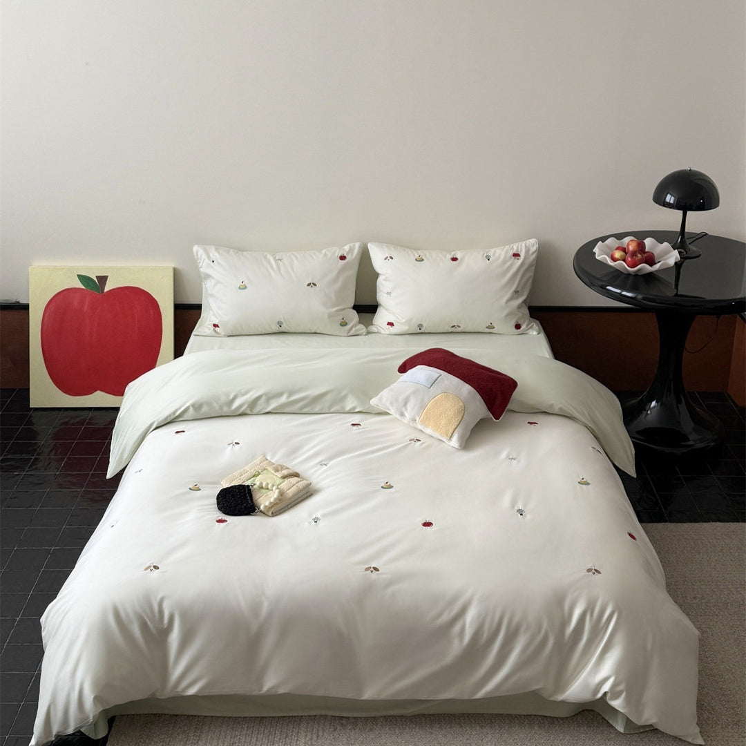 Tiny Dream Bedding Set