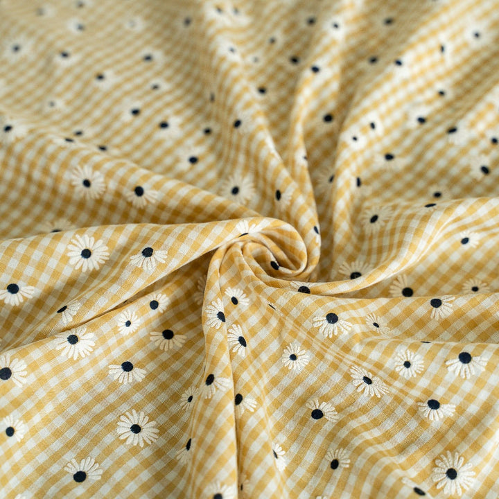 Retro Daisy Gingham Curtain
