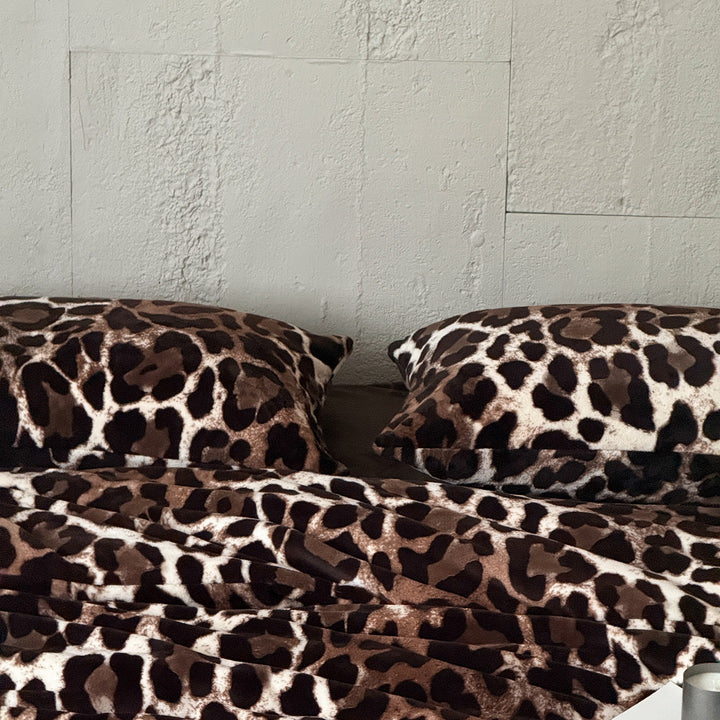 Wild Comfort Bedding Set