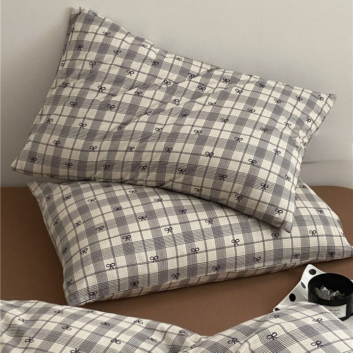 Vintage Line Bow Bedding Set