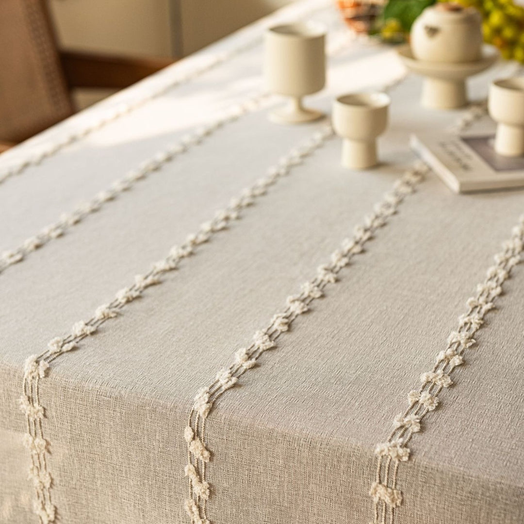 Farmhouse Pom Pom Tassel Tablecloth