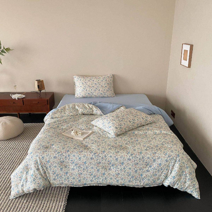 Wildflower Blue Summer Quilted Blanket
