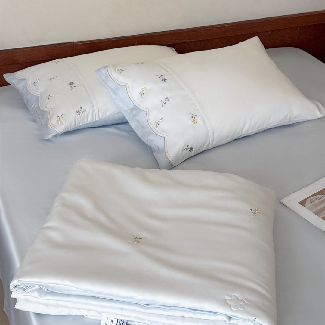 Mini Bloom Lyocell Summer Quilted Blanket