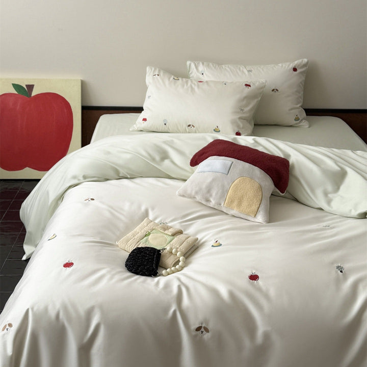 Tiny Dream Bedding Set