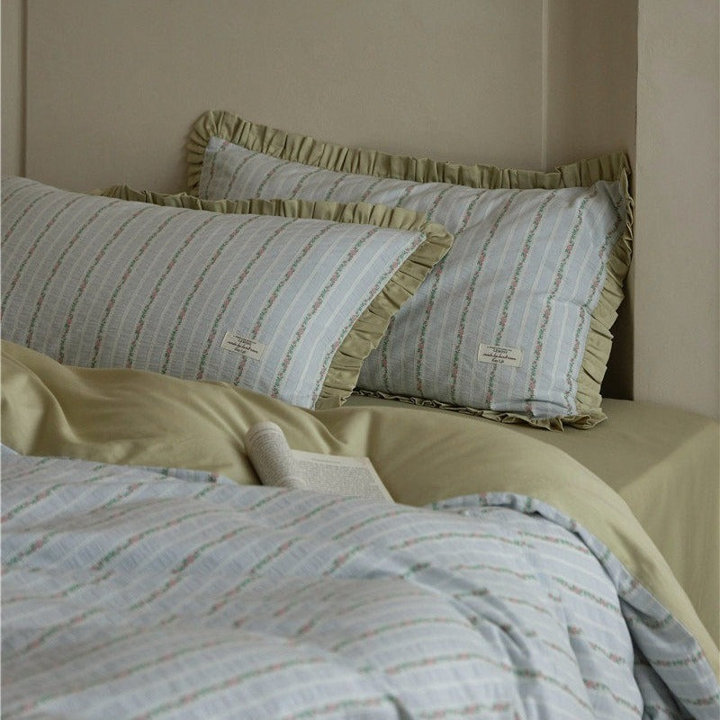 Lawn Party Bedding Set