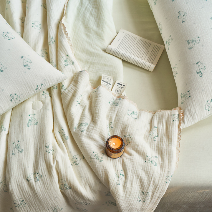 Lovely Bear Summer Quilted Blanket