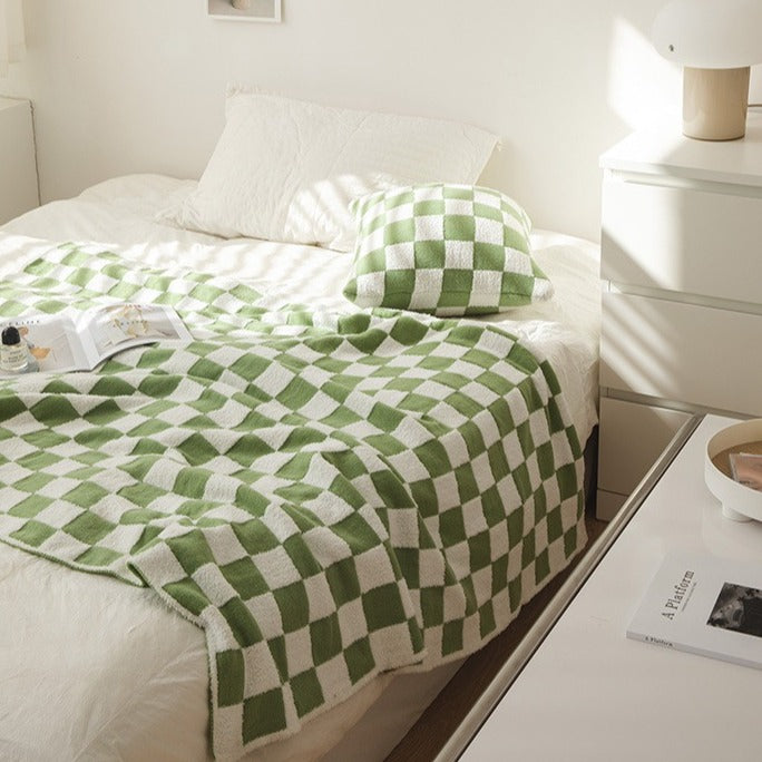Checker Tumble Throw
