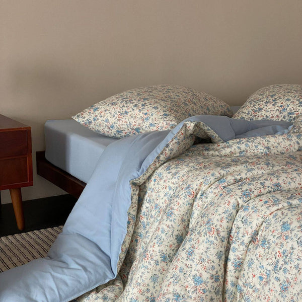Wildflower Blue Summer Quilted Blanket